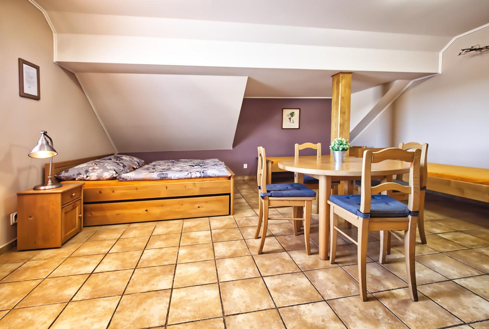 Penzion Vinarstvi Cervinka Horní Vestonice Exterior foto
