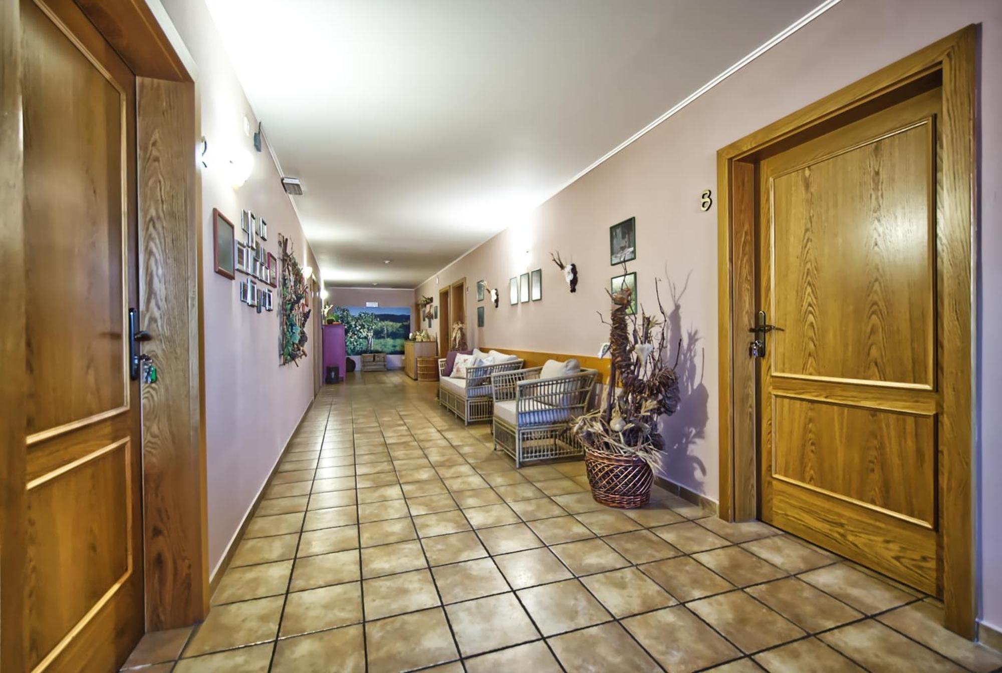 Penzion Vinarstvi Cervinka Horní Vestonice Exterior foto